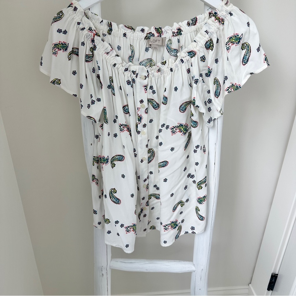 LOFT White Ruffled Blouse Colorful Paisley Design Size Medium
